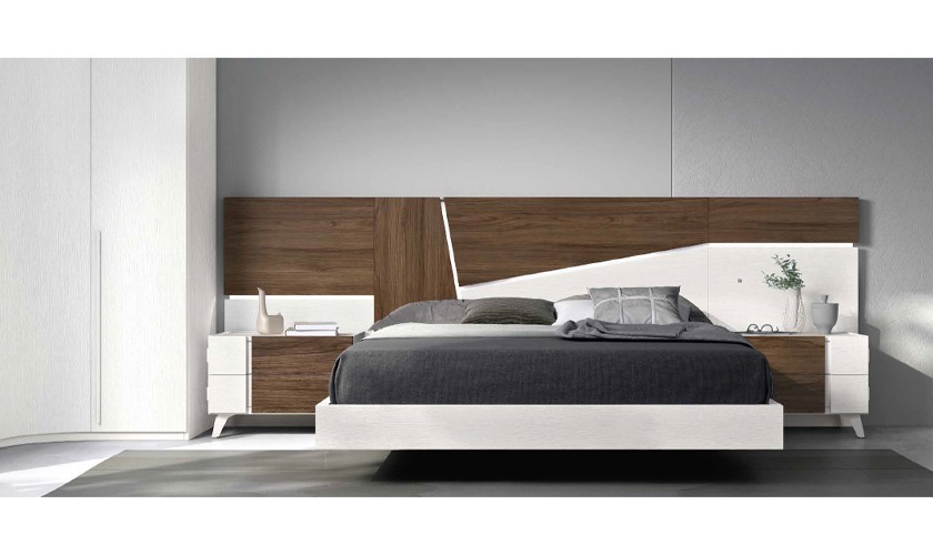 Dormitorio completo compuesto de cabecero, canapé con dos mesitas en madera oscura con acabados en madera blanca
